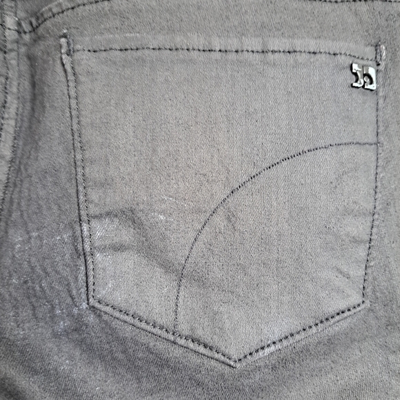 Joe's The Skinny  Black Coated Jeans in Fiona Wash   Size 27 - Picture 3 of 5